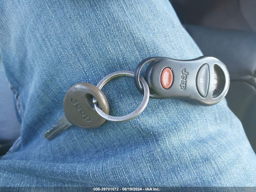 2001 Jeep Grand Cherokee Laredo VIN: 1J4GX48S11C556481 Lot: 39701072