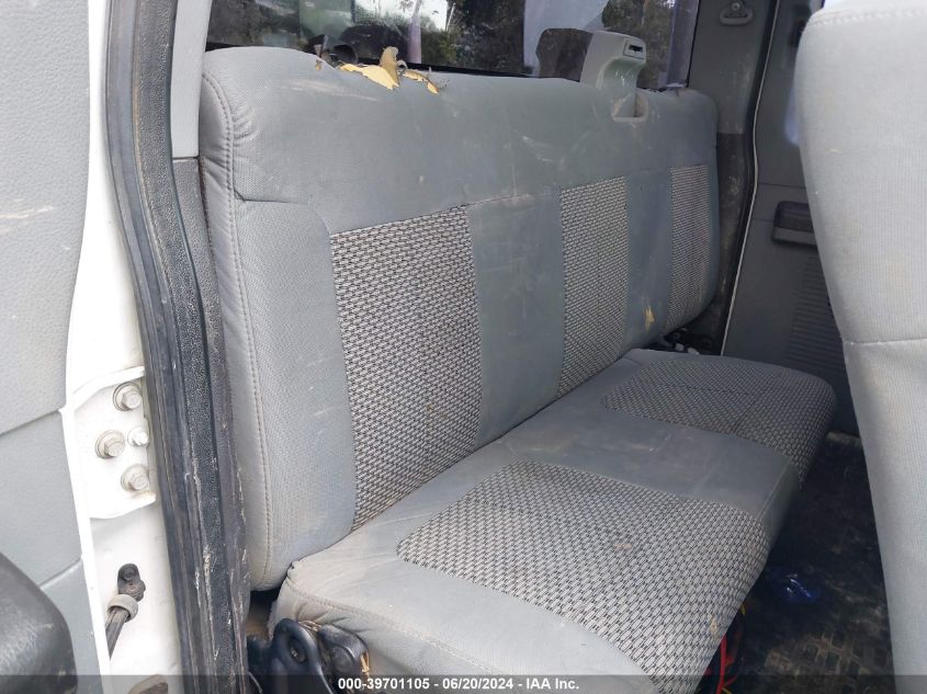 2015 Ford F-350 Xl VIN: 1FT8X3B68FEC02047 Lot: 39701105