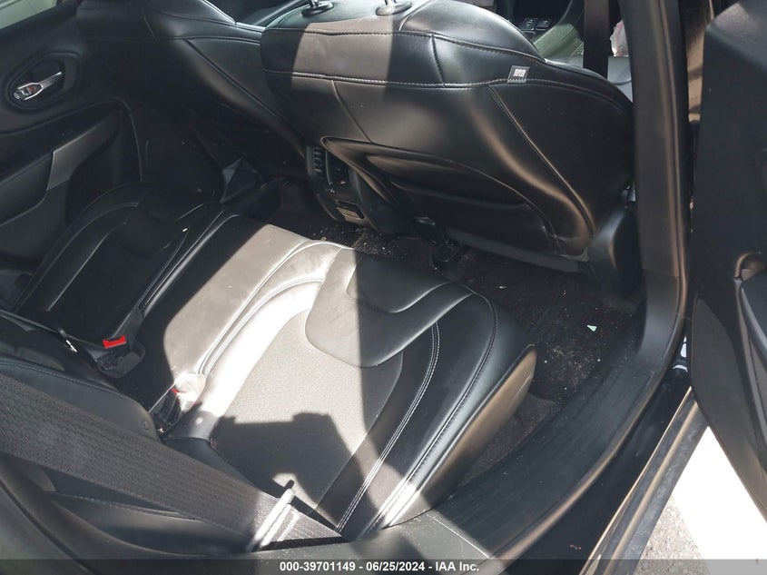 2019 JEEP CHEROKEE LATITUDE PLUS 4X4 - 1C4PJMLN4KD224488