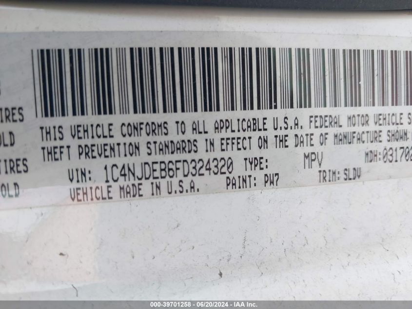 2015 Jeep Compass High Altitude Edition VIN: 1C4NJDEB6FD324320 Lot: 39701258