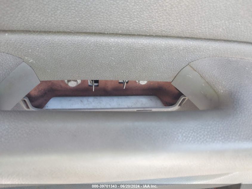 2010 Chevrolet Silverado 1500 Work Truck VIN: 1GCPCPEX1AZ258691 Lot: 39701343