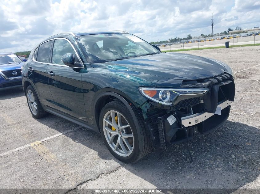 ZASFAKRN2J7C28132 2018 ALFA ROMEO STELVIO - Image 1