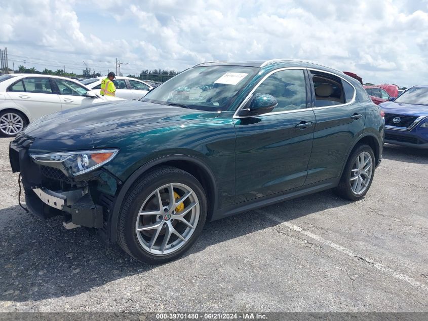 ZASFAKRN2J7C28132 2018 ALFA ROMEO STELVIO - Image 2