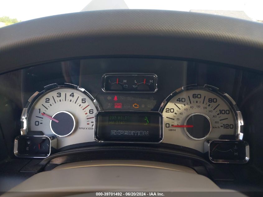 2008 Ford Expedition Eddie Bauer/King Ranch VIN: 1FMFU18538LA31365 Lot: 39701492