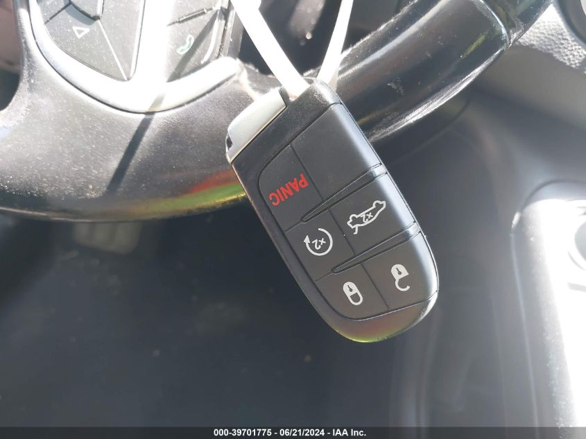 2015 Chrysler 200 Limited VIN: 1C3CCCAB6FN631180 Lot: 39701775