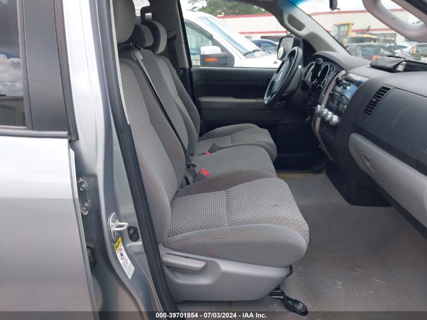 2011 Toyota Tundra Grade 4.6L V8 VIN: 5TFRM5F18BX035033 Lot: 39701854