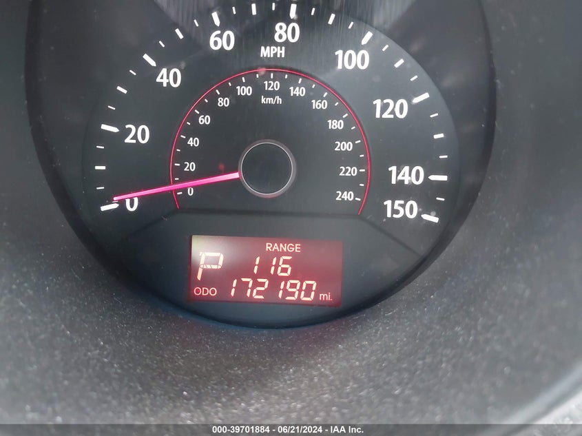 2011 Kia Sorento Lx VIN: 5XYKT4A15BG175646 Lot: 39701884