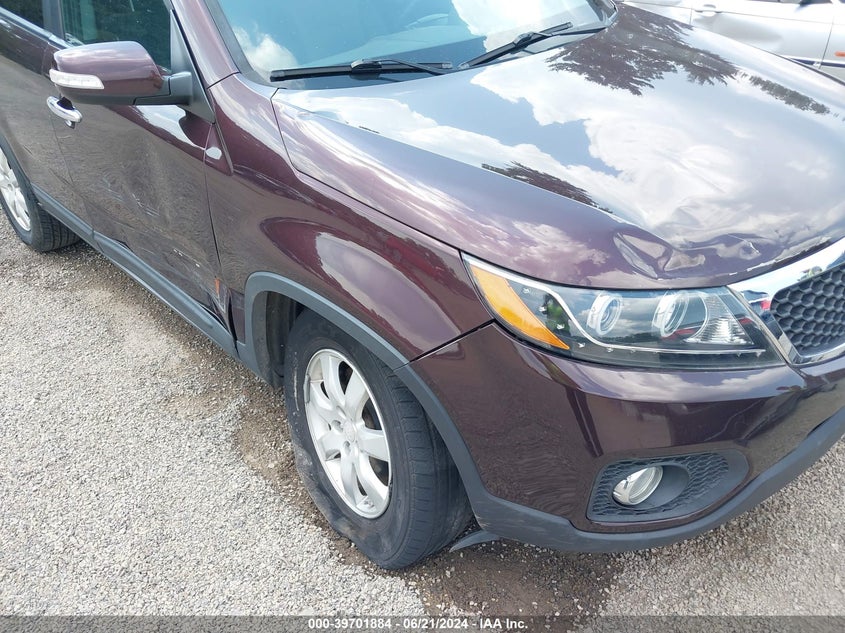2011 Kia Sorento Lx VIN: 5XYKT4A15BG175646 Lot: 39701884