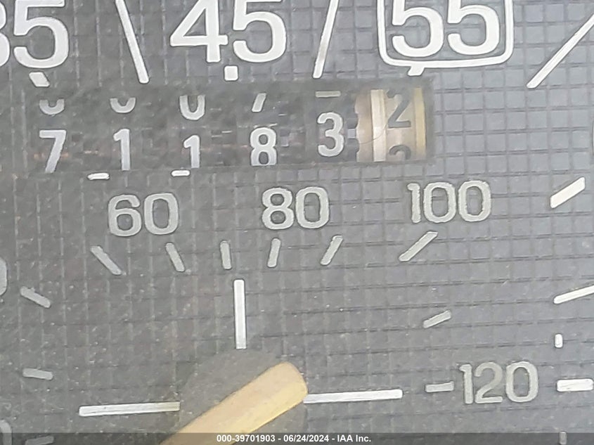 1985 Ford F250 VIN: 2FTHF2512FCB22567 Lot: 39701903