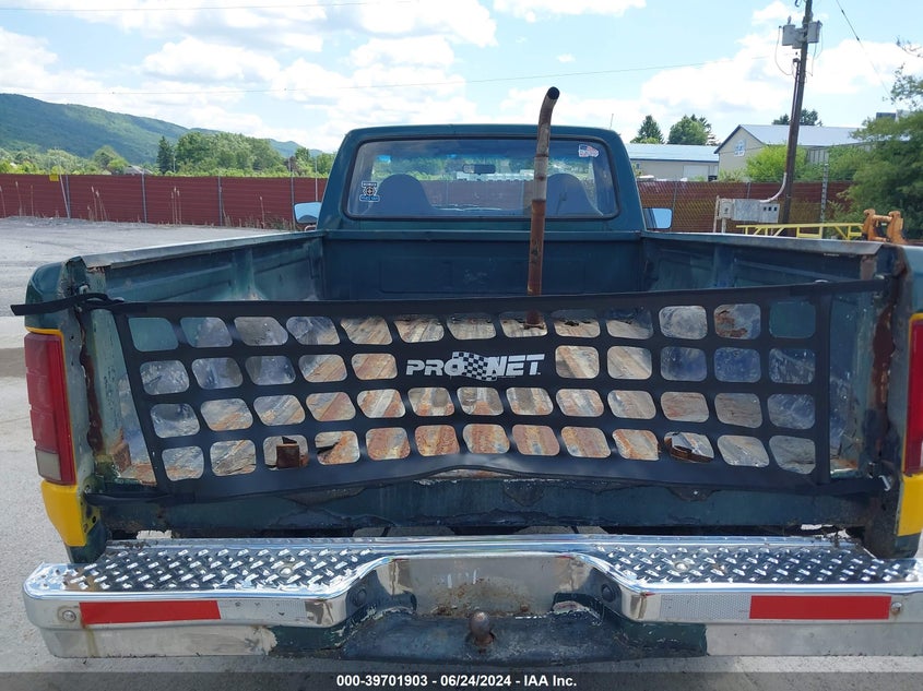 1985 Ford F250 VIN: 2FTHF2512FCB22567 Lot: 39701903