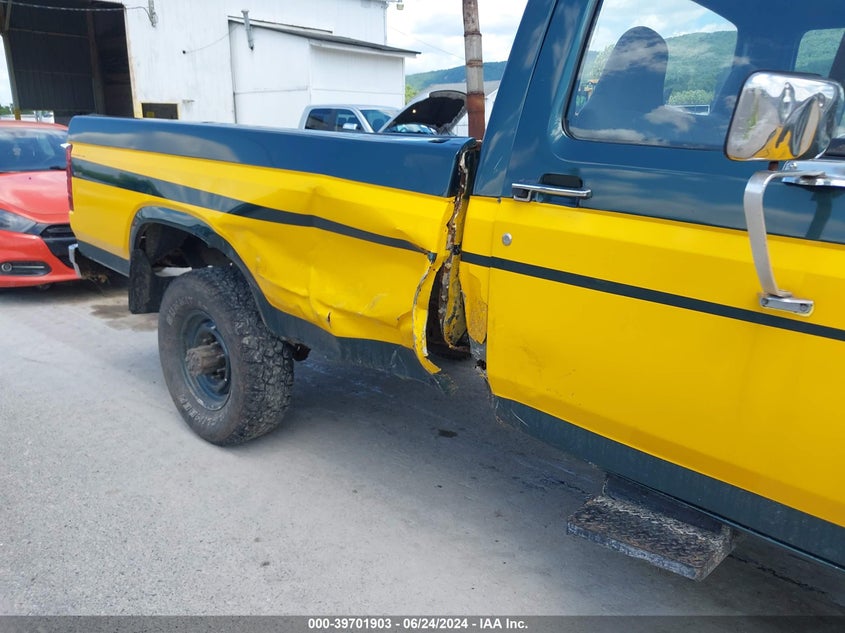 1985 Ford F250 VIN: 2FTHF2512FCB22567 Lot: 39701903