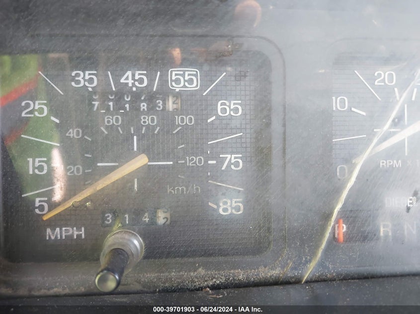 1985 Ford F250 VIN: 2FTHF2512FCB22567 Lot: 39701903