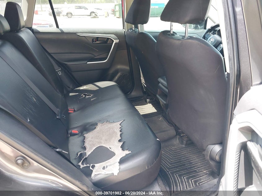 VIN 2T3H1RFV7MC154215 2021 TOYOTA RAV4 LE
