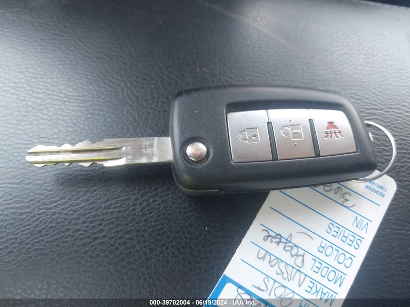 2015 Nissan Rogue S VIN: KNMAT2MVXFP514502 Lot: 39702004