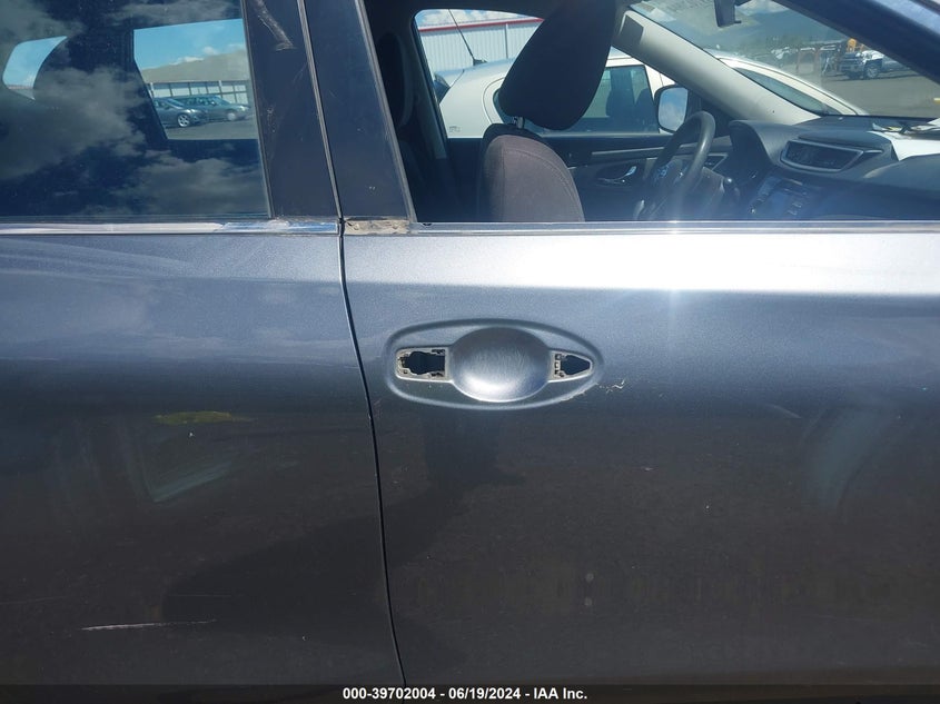 2015 Nissan Rogue S VIN: KNMAT2MVXFP514502 Lot: 39702004