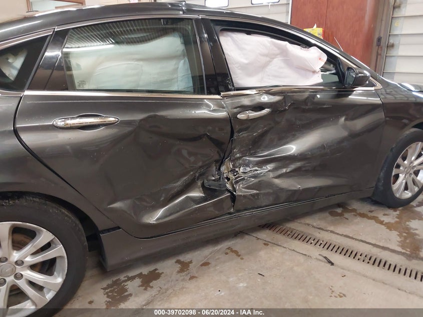 2016 CHRYSLER 200 LIMITED - 1C3CCCAB7GN126590