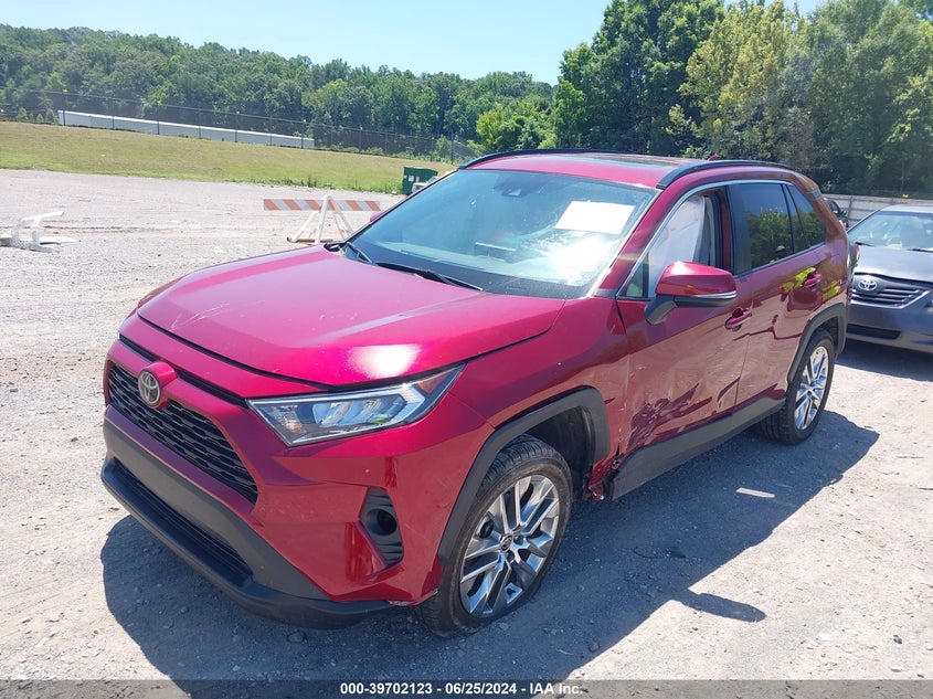 VIN 2T3C1RFV0MW145624 2021 TOYOTA RAV4 XLE PREMIUM