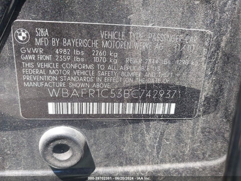 2011 BMW 528I VIN: WBAFR1C53BC742937 Lot: 39702381