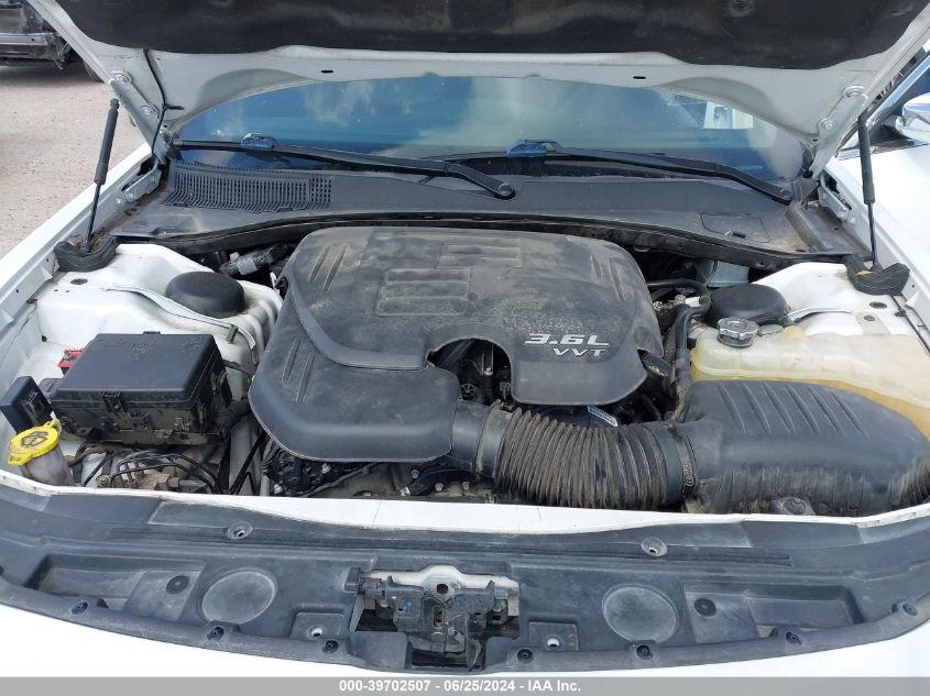 2018 Chrysler 300 Limited VIN: 2C3CCAEG4JH222607 Lot: 39702507