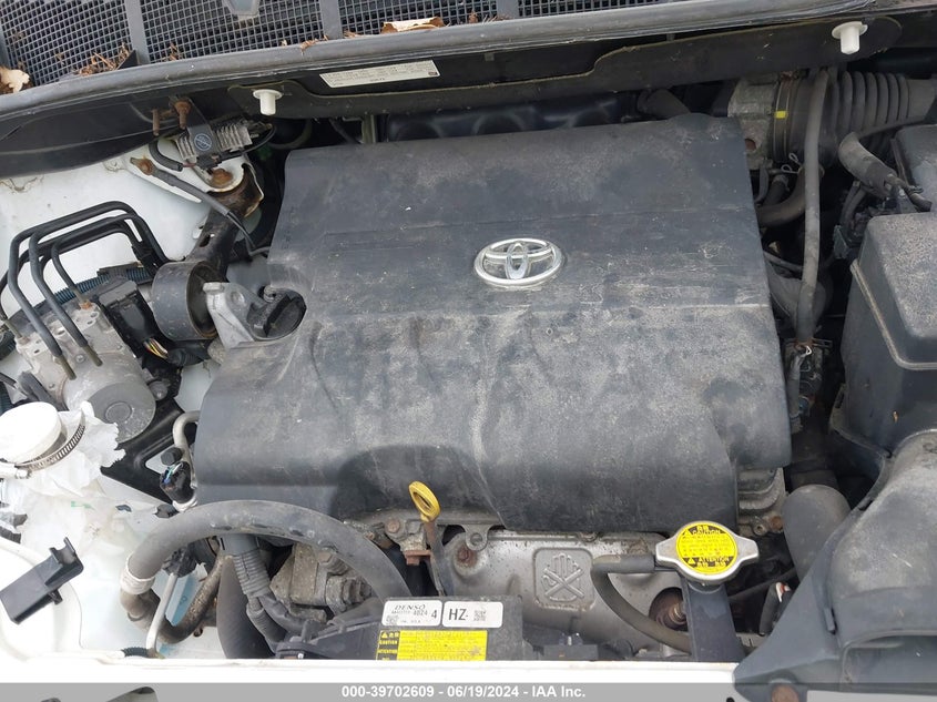 2011 Toyota Sienna Le V6 VIN: 5TDKK3DC7BS098940 Lot: 39702609