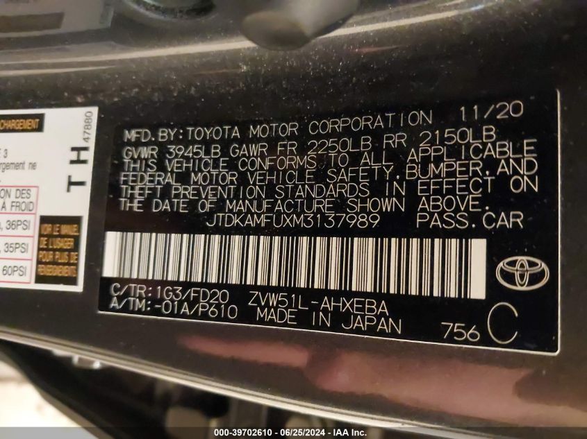 2021 Toyota Prius Le VIN: JTDKAMFUXM3137989 Lot: 39702610