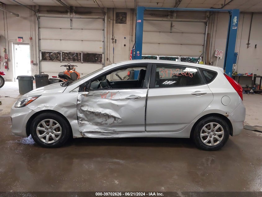 2012 Hyundai Accent Gs VIN: KMHCT5AE5CU042541 Lot: 39702626