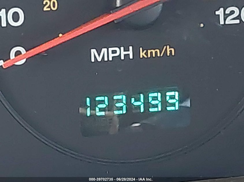 2000 Jeep Grand Cherokee Limited VIN: 1J4GW58N5YC189629 Lot: 39702735