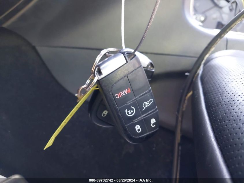 2019 Jeep Grand Cherokee Overland 4X4 VIN: 1C4RJFCG5KC834444 Lot: 39702742