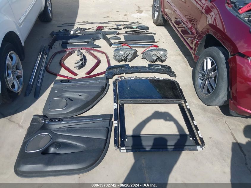 2019 Jeep Grand Cherokee Overland 4X4 VIN: 1C4RJFCG5KC834444 Lot: 39702742