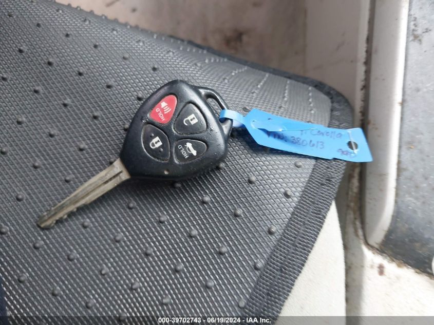 2010 Toyota Corolla Le VIN: 2T1BU4EE1AC380613 Lot: 39702743