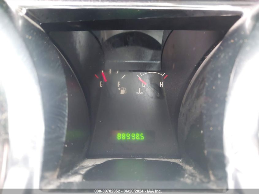 2008 Ford Mustang V6 Deluxe/V6 Premium VIN: 1ZVHT80N285132094 Lot: 39702852