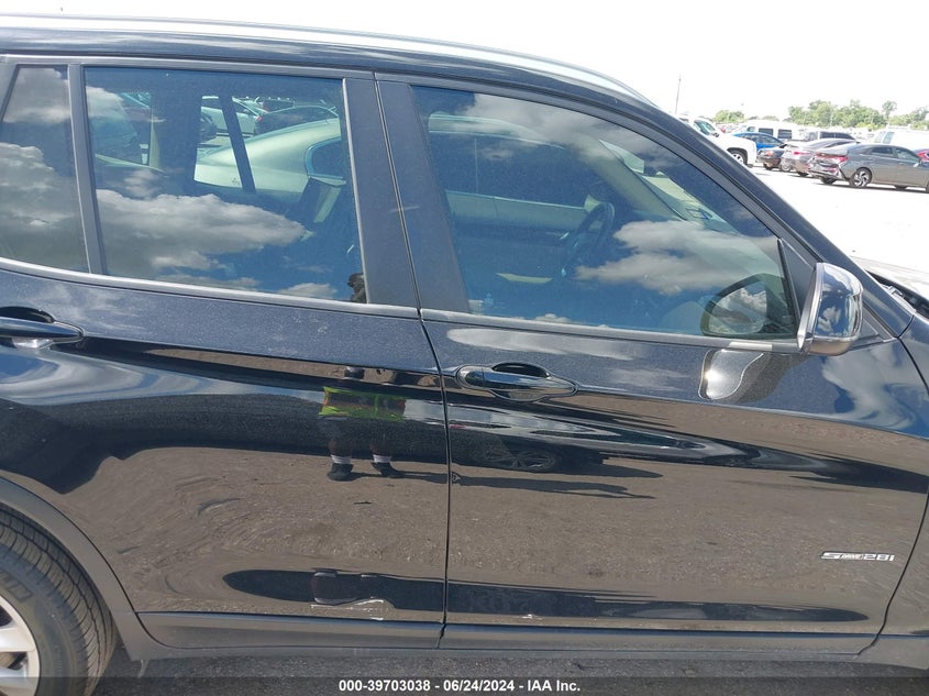 2017 BMW X3 Sdrive28I VIN: 5UXWZ7C54H0T44084 Lot: 39703038