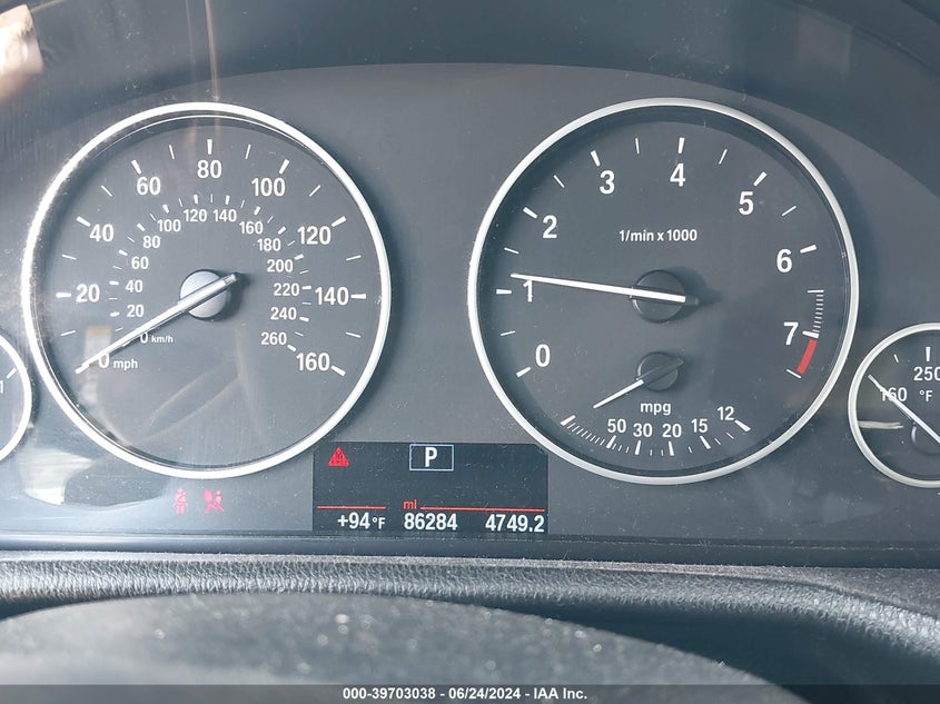 2017 BMW X3 Sdrive28I VIN: 5UXWZ7C54H0T44084 Lot: 39703038