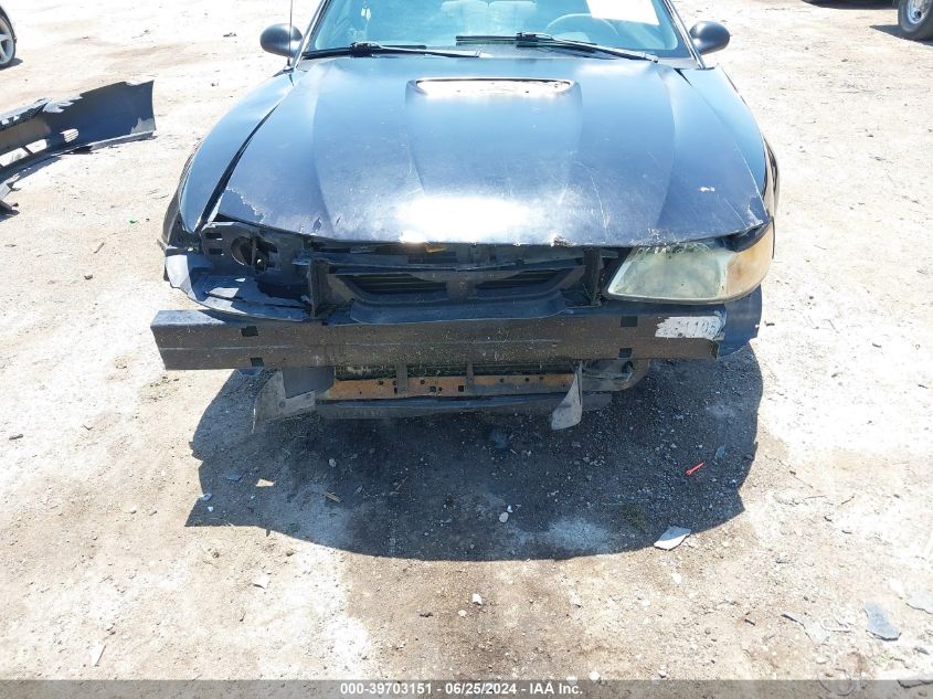 2000 Ford Mustang VIN: 1FAFP4045YF158462 Lot: 39703151