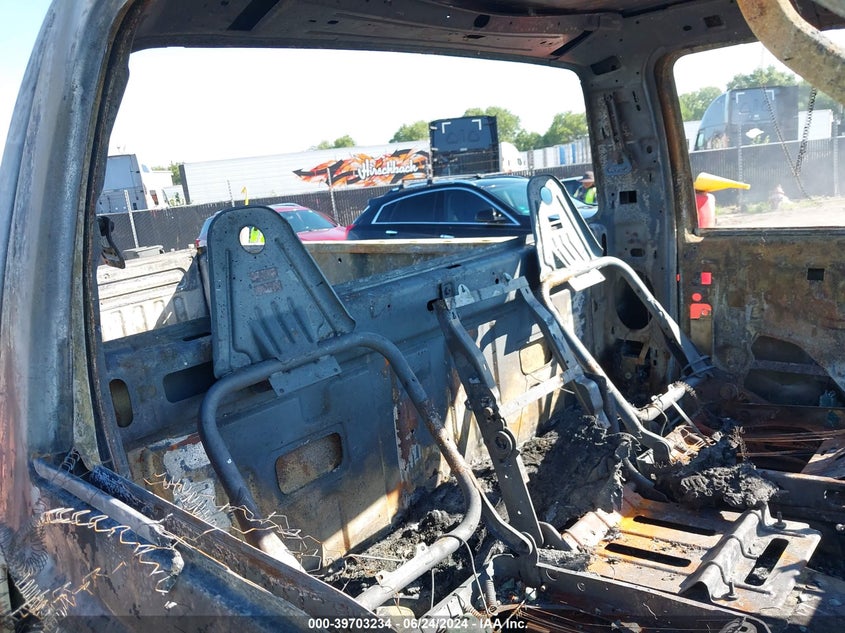 2003 Ford F-250 VIN: 1FTNF21LX3EB86016 Lot: 39703234