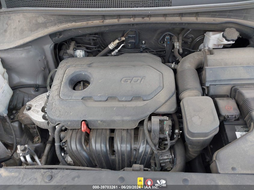 2019 Kia Sorento 2.4L L VIN: 5XYPG4A39KG528529 Lot: 39703261