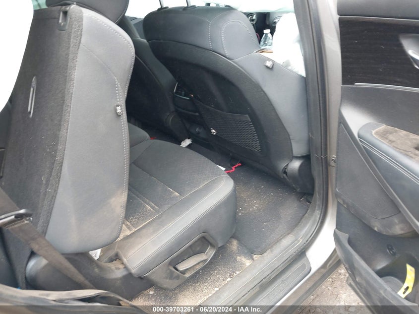 2019 Kia Sorento 2.4L L VIN: 5XYPG4A39KG528529 Lot: 39703261