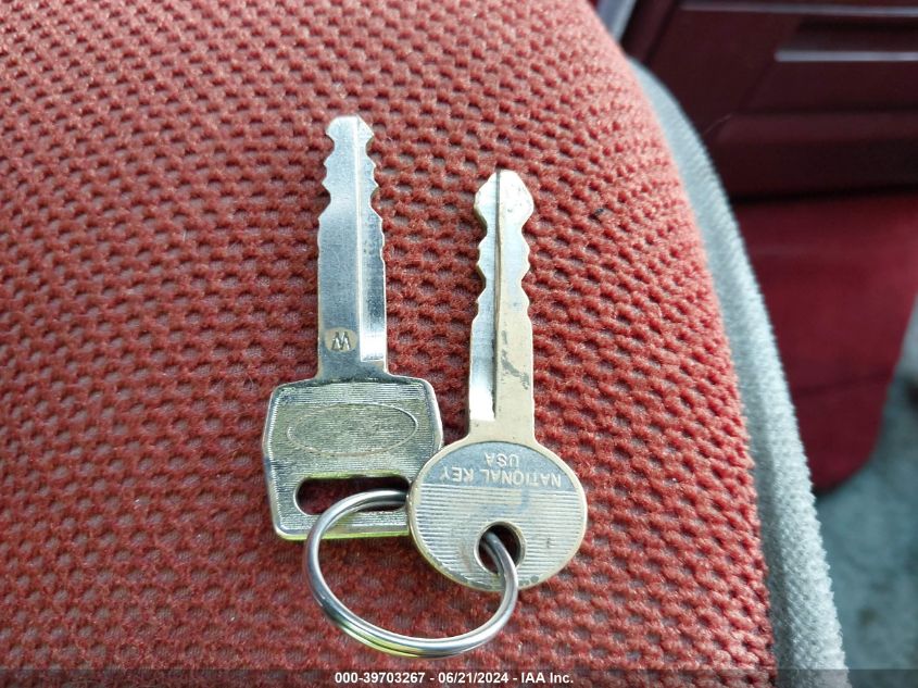 1990 Ford Econoline E150 Van VIN: 1FDEE14H6LHA83805 Lot: 39703267