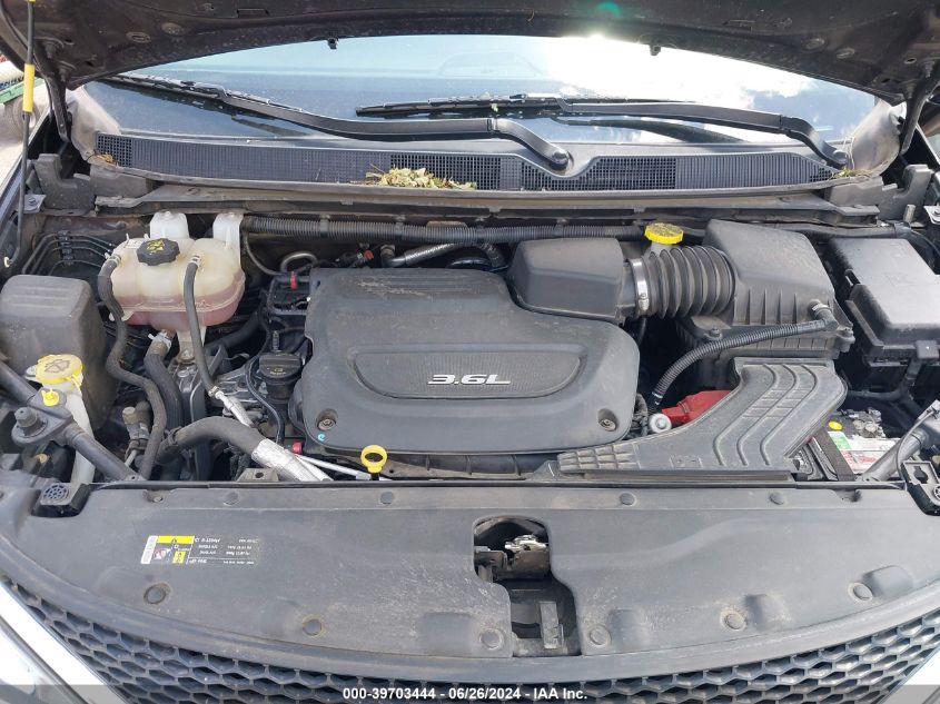 2017 Chrysler Pacifica Touring-L VIN: 2C4RC1BG6HR542686 Lot: 39703444