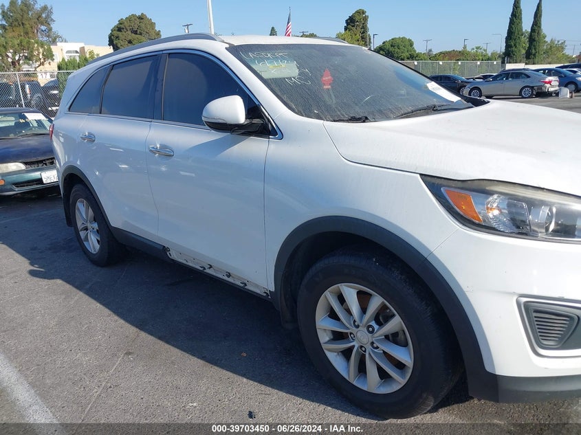 2018 Kia Sorento 2.4L Lx VIN: 5XYPG4A31JG343471 Lot: 39703450