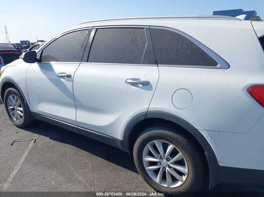 2018 Kia Sorento 2.4L Lx VIN: 5XYPG4A31JG343471 Lot: 39703450