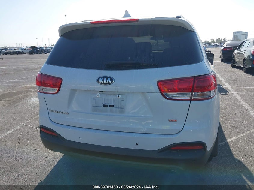 2018 Kia Sorento 2.4L Lx VIN: 5XYPG4A31JG343471 Lot: 39703450