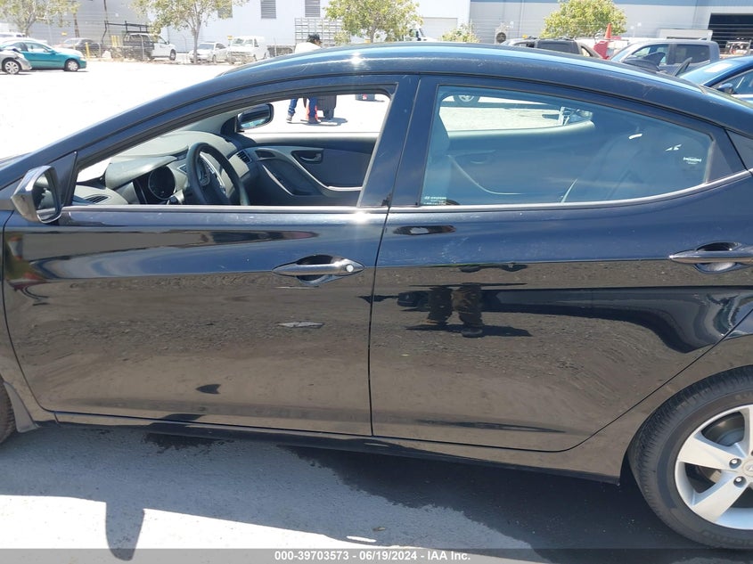 2013 Hyundai Elantra Gls VIN: KMHDH4AE9DU858556 Lot: 39703573