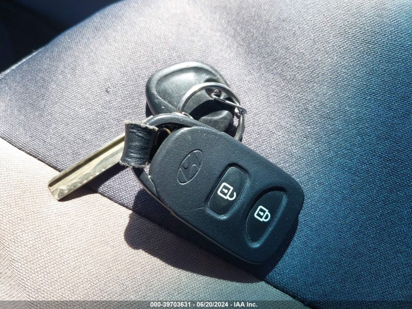 2014 Hyundai Accent Gls VIN: KMHCT4AE4EU664173 Lot: 39703631