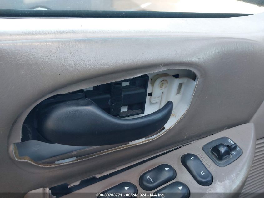 2001 Ford F-150 Harley-Davidson Edition/King Ranch Edition/Lariat/Xlt VIN: 1FTRW07L81KE35022 Lot: 39703771