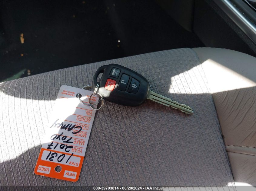 4T1BF1FK9HU743004 2017 Toyota Camry Se