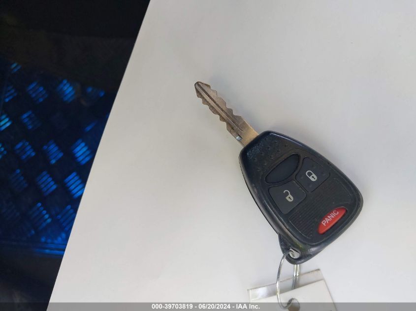 2008 Jeep Wrangler Unlimited Sahara VIN: 1J4GA59128L525599 Lot: 39703819