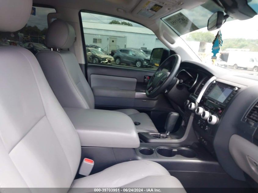 2022 Toyota Sequoia Sr5 VIN: 5TDAY5B17NS189766 Lot: 39703951