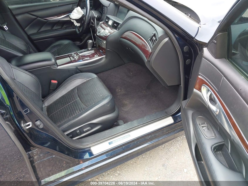 2019 Infiniti Q70 3.7 Luxe VIN: JN1BY1AP5KM505050 Lot: 39704228