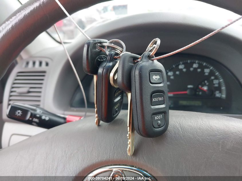 2004 Toyota Camry Le VIN: JTDBE32K240274705 Lot: 39704241